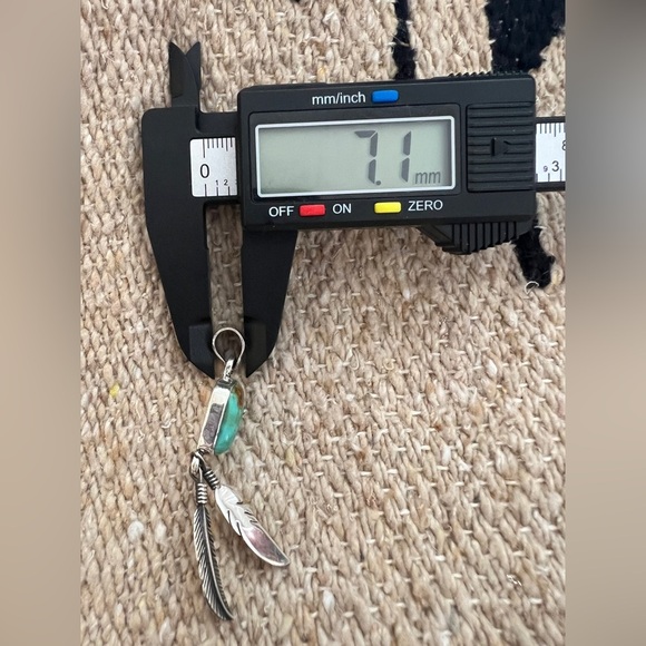 ❤️ Kingman Turquoise Navajo Southwestern Feather Sterling Pendant 5.6gm 2.34”L - Picture 12 of 15